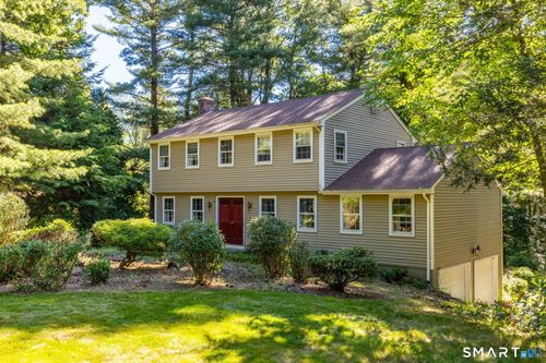 10 Horseshoe Dr, East Granby, CT, 06026-9538 | Card Image