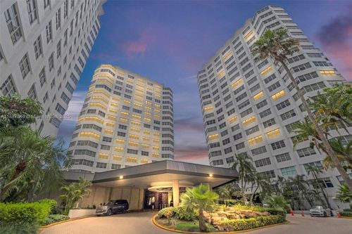 apt-1823-905 Brickell Bay Dr, Miami, FL, 33131-2928 | Card Image