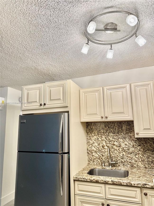 APT-126 - 900 Atlantic Shores Blvd, Home with 1 bedrooms, 1 bathrooms and null parking in Hallandale Beach FL | Image 49
