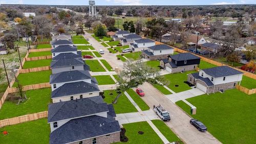 405 Magnolia St, Richwood, TX, 77566-5306 | Card Image