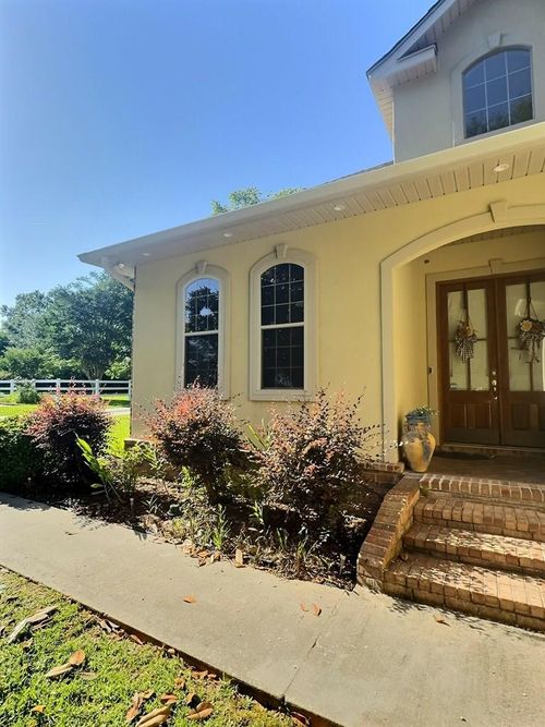16 N Hill Dr W, Carriere, MS, 39426-8147 | Card Image
