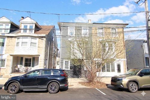 14 Maple St, CONSHOHOCKEN, PA, 19428-1826 | Card Image