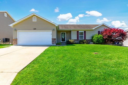 107 Chestnut Ridge Dr, Wright City, MO, 63390-2002 | Card Image