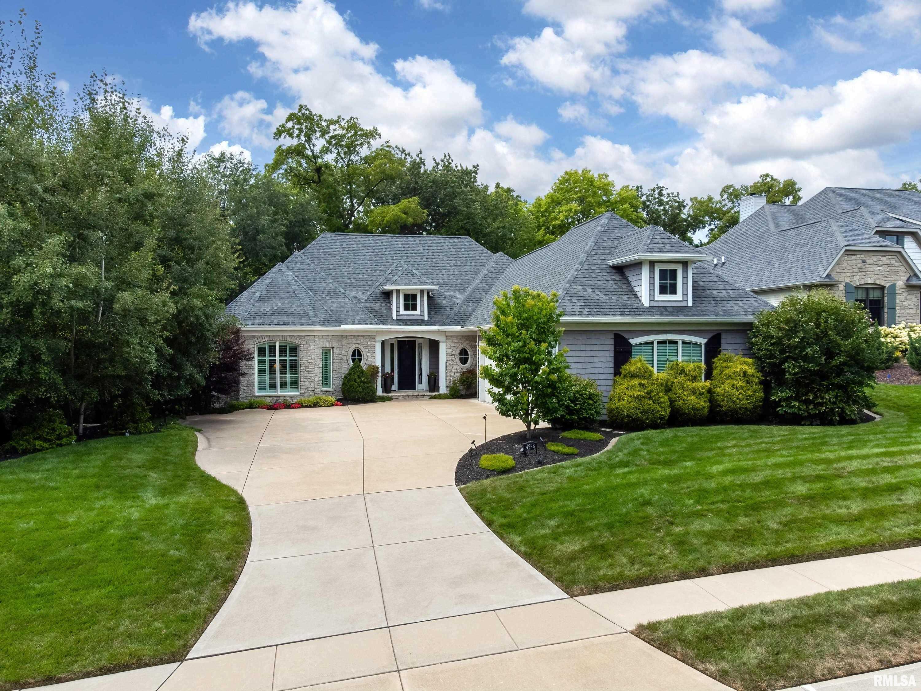 Woody Creek Cir, Bettendorf, IA 52722