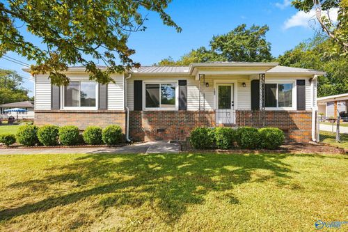 103 Hendrix St, Oneonta, AL, 35121-1307 | Card Image