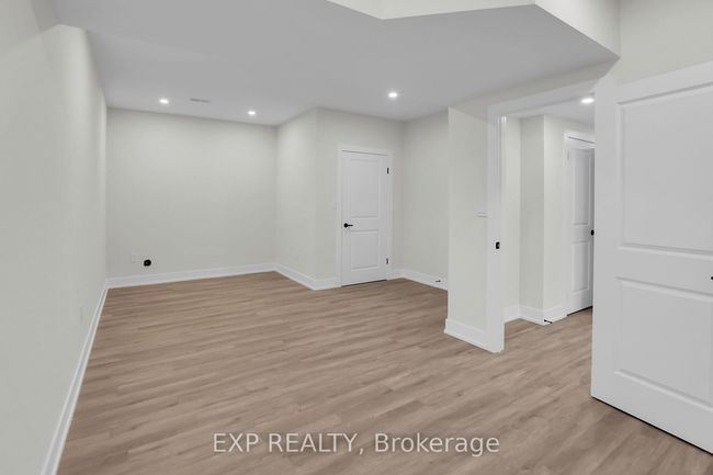 6638 Calaguiro Dr, House other with 7 bedrooms, 5 bathrooms and 8 parking in Niagara Falls ON | Image 40