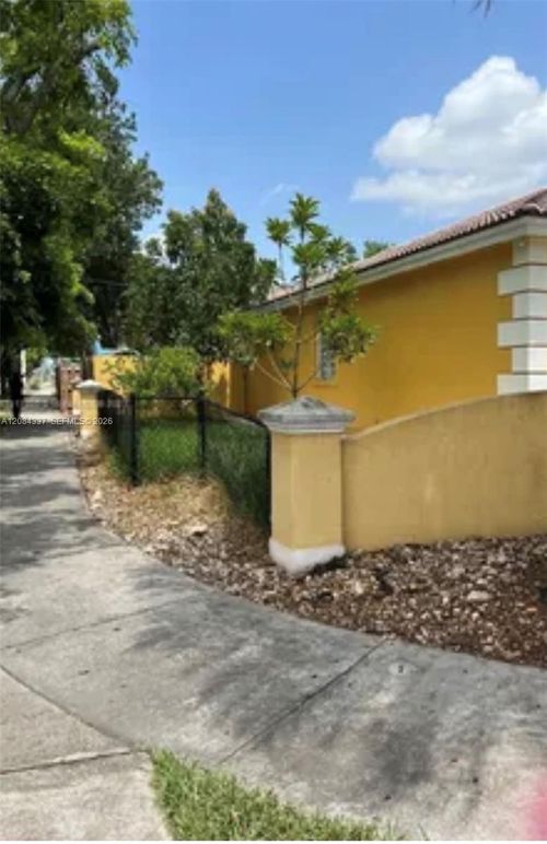 5 Sw 15th Ave, Homestead, FL, 33030-6688 | Card Image