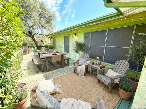 27320 Toutant Beauregard Rd, Boerne, TX, 78006-8433 | Card Image