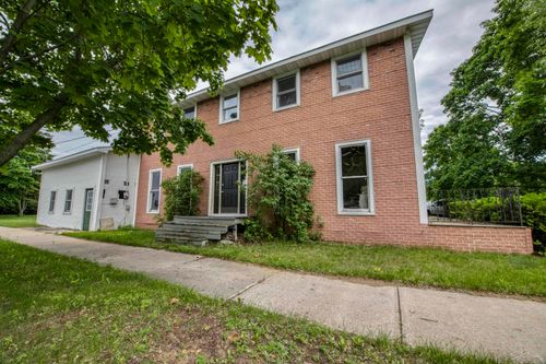 1220 S 15th St, Escanaba, MI, 49829-3028 | Card Image