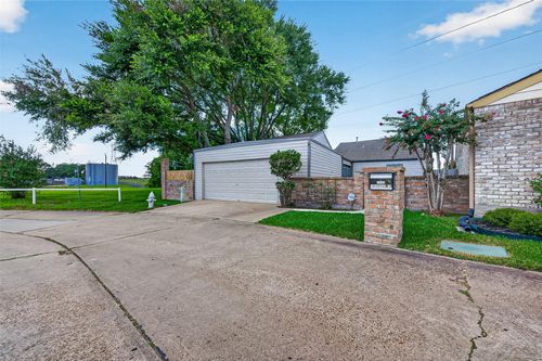 2946 Creekway Cir, Missouri City, TX, 77459-2131 | Card Image