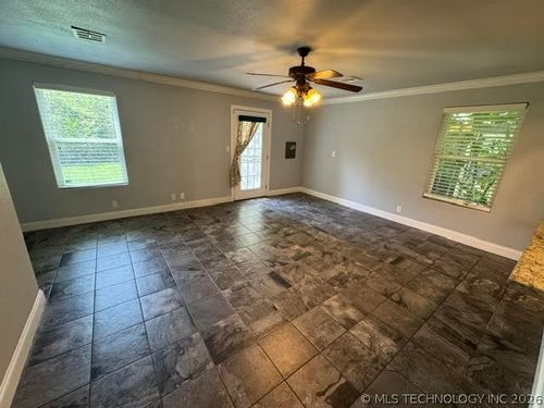 5508 Newport Ave, Tulsa, OK, 74105-6808 | Card Image