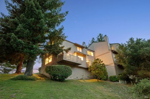 2 Columbine Lane, Novato, CA, 94947 | Card Image