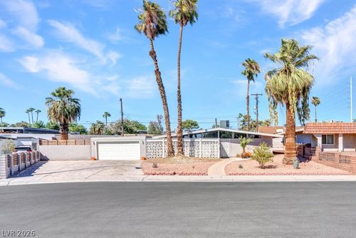 3327 Seminole Cir, Las Vegas, NV, 89169-3154 | Card Image