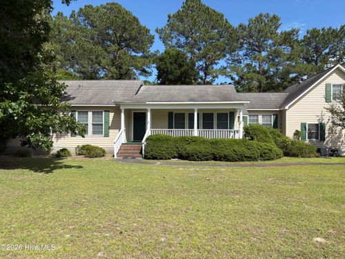 901 Firefly Ct, New Bern, NC, 28560-8931 | Card Image