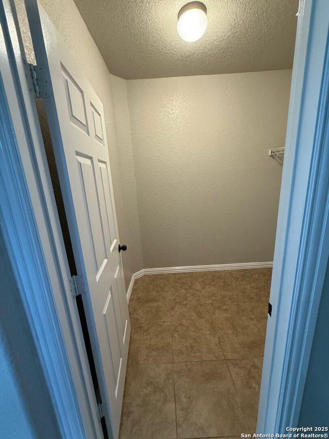 10717 Barnsford Ln, House other with 4 bedrooms, 4 bathrooms and null parking in Helotes TX | Image 32