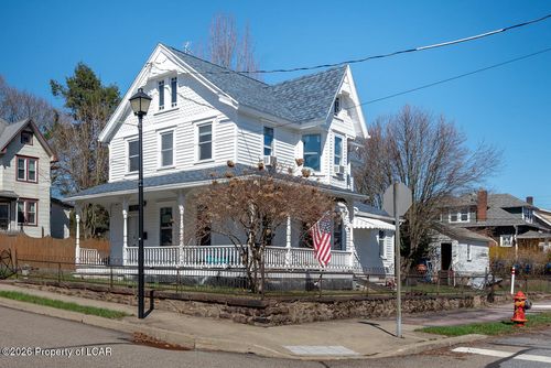 401 Erie St, White Haven, PA, 18661-1210 | Card Image