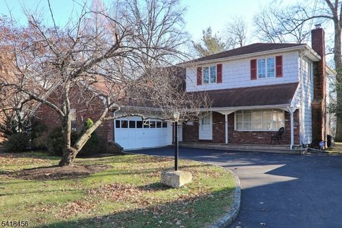 240 Twin Oaks Ter, Westfield, NJ, 07090-1668 | Card Image