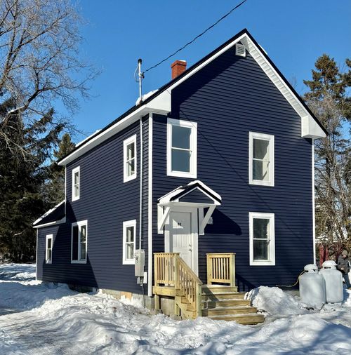 33 Dyer Street, Presque Isle, ME, 04769 | Card Image