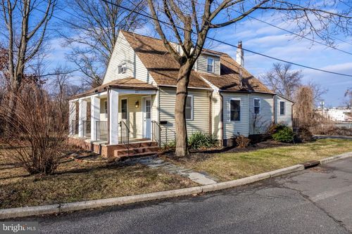 227 Whittier Ave, MOORESTOWN, NJ, 08057-1545 | Card Image