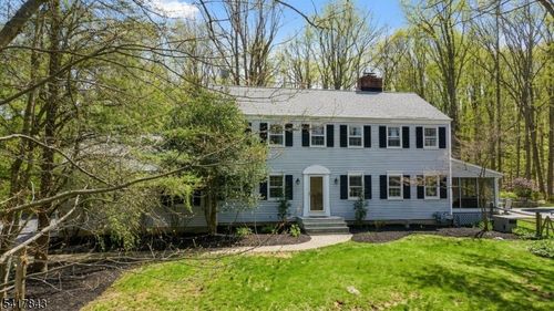 3 Dogwood Ln, Tewksbury Twp, NJ, 07830-3408 | Card Image