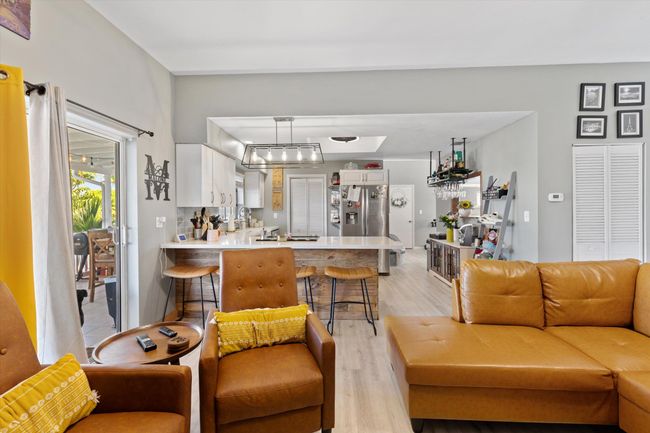 Living Area | Image 5