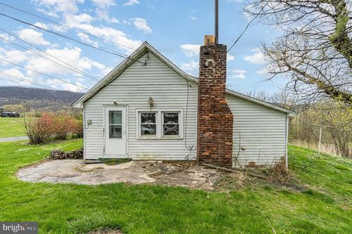 17776 Springtown Rd, Fannettsburg, PA, 17221-9711 | Card Image