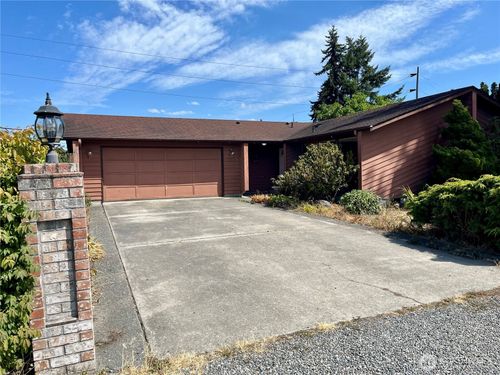 220 N Govan Ave, Sequim, WA, 98382-3435 | Card Image