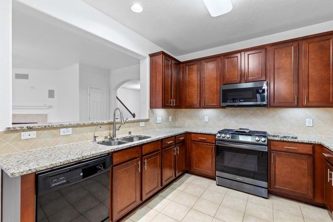 1923 Vale Haven Dr, House other with 5 bedrooms, 3 bathrooms and 2 parking in Spring TX | Image 28