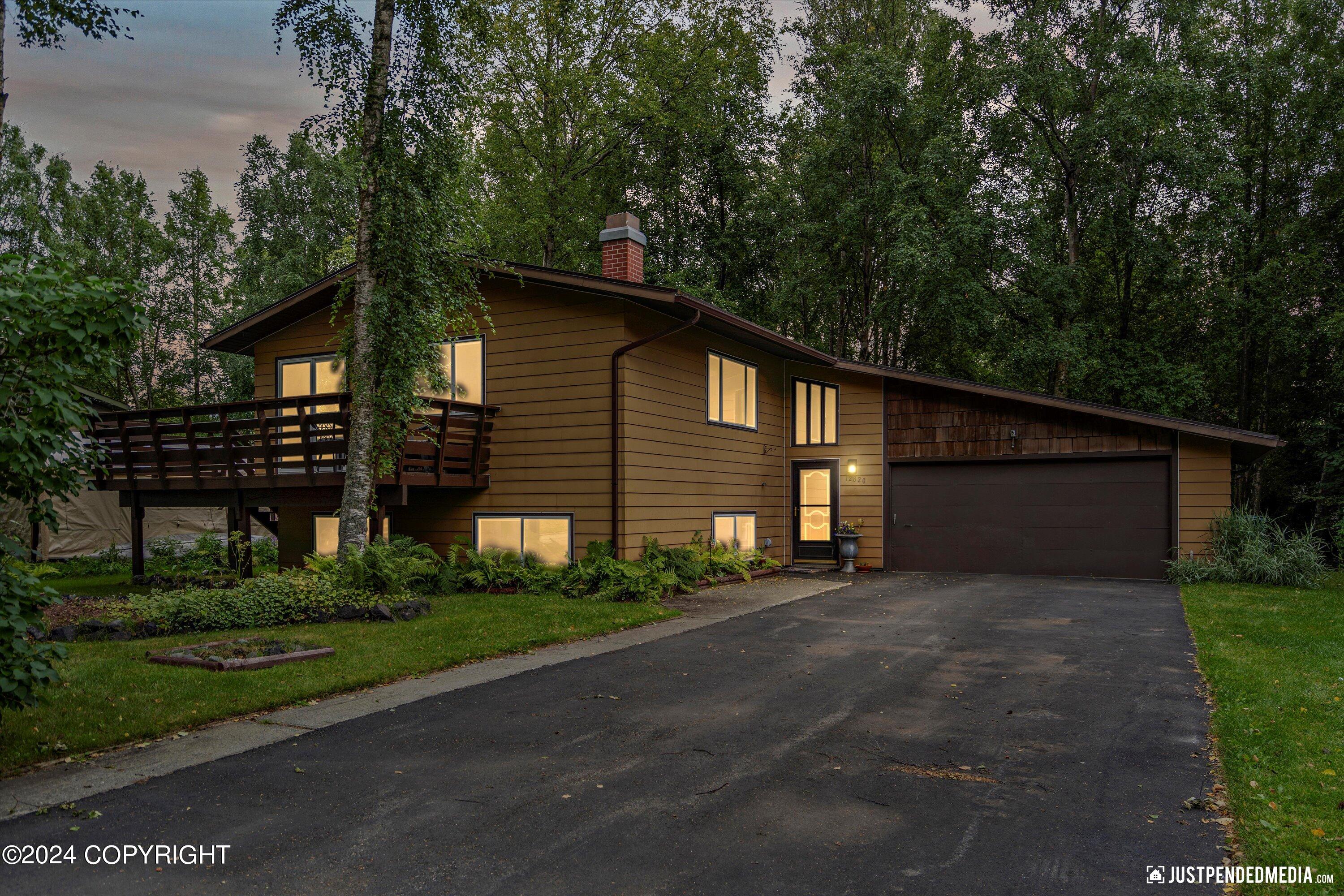 Oomiak Cir, Anchorage, AK 99515