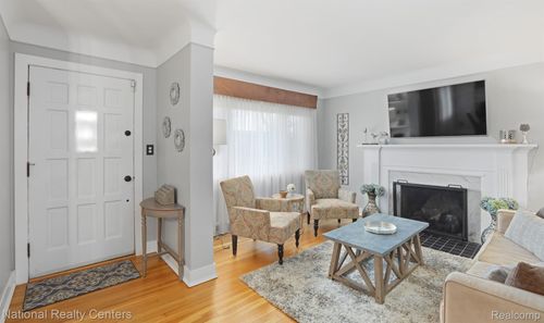 731 Coolidge Rd, Birmingham, MI, 48009-5852 | Card Image