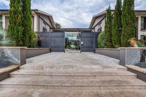 apt-112-10209 Regal Oaks Dr, Dallas, TX, 75230-4947 | Card Image