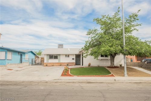 6416 Bristol Way, Las Vegas, NV, 89107-3443 | Card Image