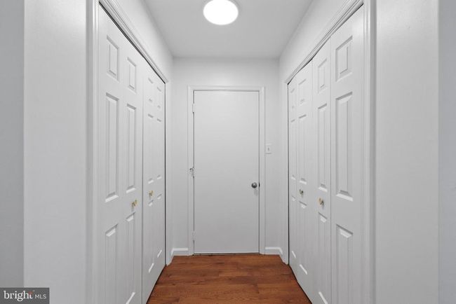 8924 Cross Chase Cir, House other with 4 bedrooms, 5 bathrooms and null parking in LORTON VA | Image 9