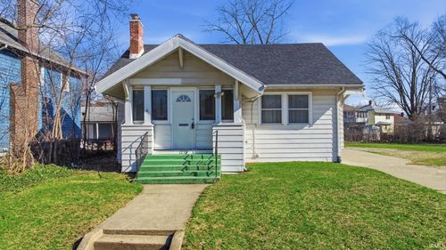 1238 Diamond Ave, South Bend, IN, 46628-2720 | Card Image