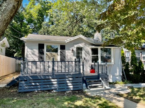 42 Oneida Ave, Lake Hiawatha, NJ, 07034-2216 | Card Image