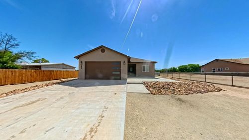 a-8 Servis Farm Road, Los Lunas, NM, 87031 | Card Image