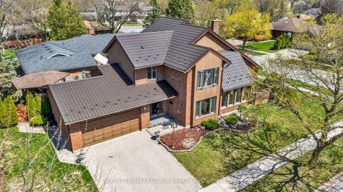 2 Deer Valley Cres, London, ON, N6J4K9 | Card Image