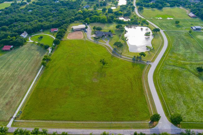 7583 Mountain View Rd, Home with 4 bedrooms, 4 bathrooms and null parking in Aubrey TX | Image 33