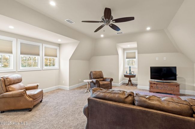 912 Oyster Pointe Dr, House other with 3 bedrooms, 4 bathrooms and 2 parking in Sunset Beach NC | Image 33