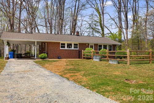 194 Carolina Ave, Brevard, NC, 28712-4446 | Card Image