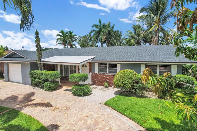 324 Davis Rd, House other with 5 bedrooms, 2 bathrooms and null parking in Palm Springs FL | Image 40
