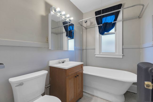 45-47 School St, Home with 12 bedrooms, 6 bathrooms and 6 parking in Hartford CT | Image 18