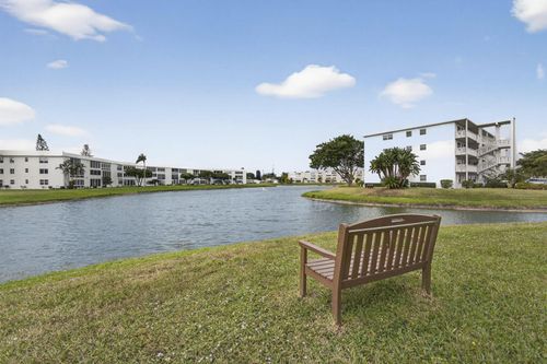 330 Wellington G, West Palm Beach, FL, 33417-2566 | Card Image