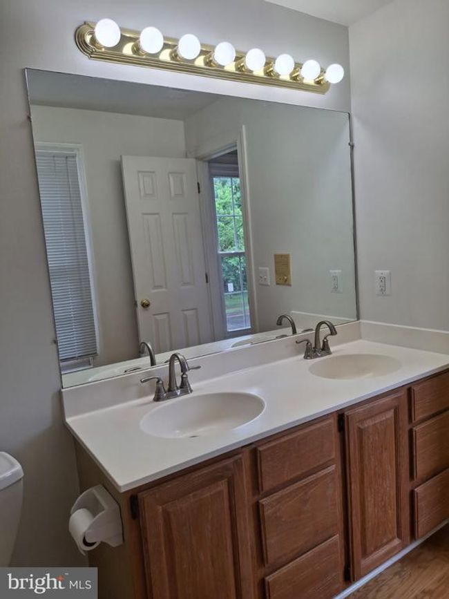 APT-201 - 11021 Folksie Ct, Condo with 2 bedrooms, 2 bathrooms and null parking in MANASSAS VA | Image 27