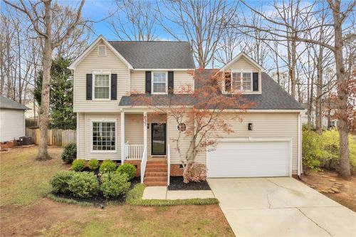 417 Roberts Rd, Taylors, SC, 29687-6337 | Card Image