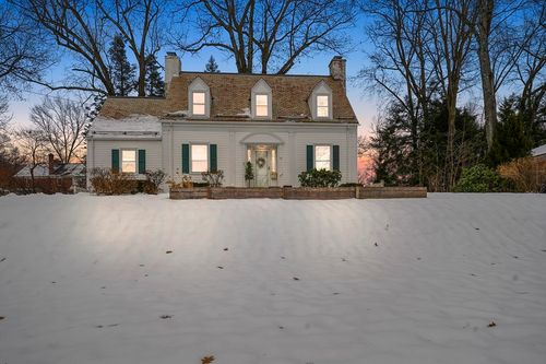 33 Severn St, Longmeadow, MA, 01106-1023 | Card Image