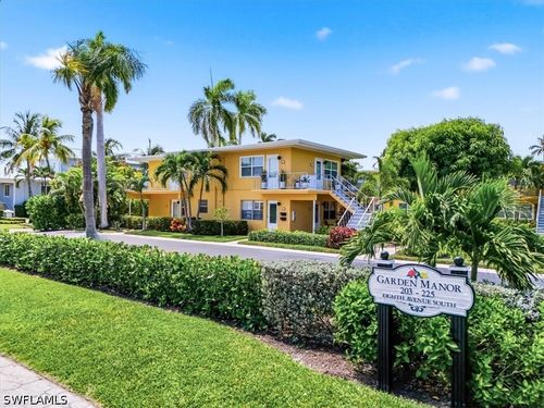 203a-203 8th Ave S, NAPLES, FL, 34102-6864 | Card Image