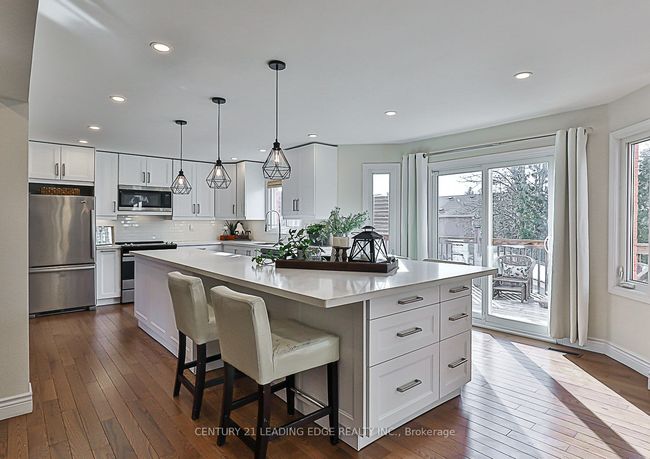724 Barnes Cres, House other with 5 bedrooms, 4 bathrooms and 6 parking in Oshawa ON | Image 11