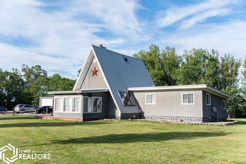 9450 150th Ave, Ottumwa, IA, 52501 | Card Image