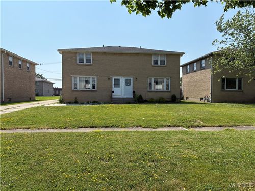 366 Carmen Rd, Amherst, NY, 14226-1805 | Card Image